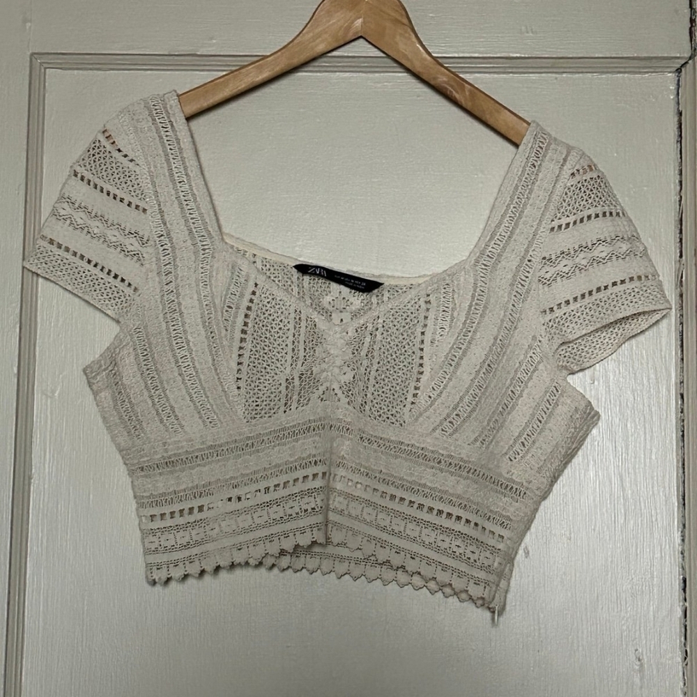 Zara Beige Lace Cropped Blouse